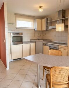 Jasne 2-pokojowe mieszkanie 47,8 m² na Naramowicach – balkon, winda, zamknięte osiedle