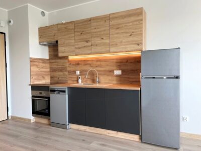 Kawalerka 27 m² z klimatyzacją i miejscem parkingowym – Nowe Ogrody
